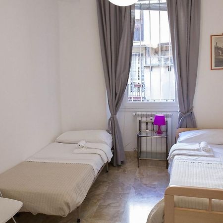 Between Termini & Colosseo Рим Экстерьер фото